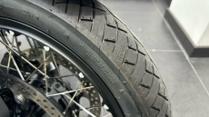BMW R12 (24MY)